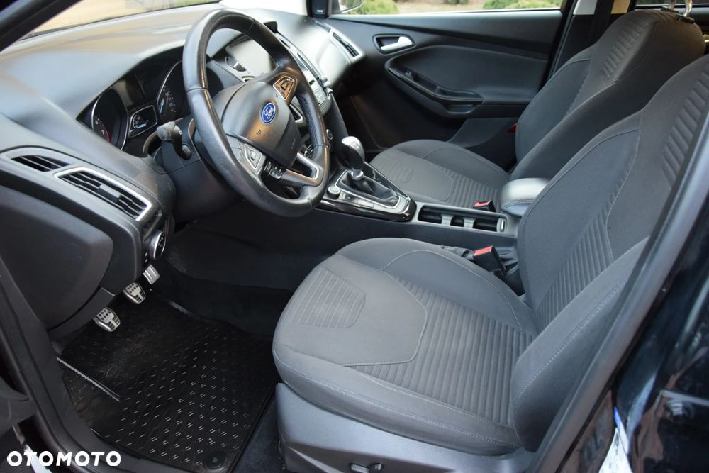 Ford Focus 1.5 EcoBoost Titanium ASS - 11