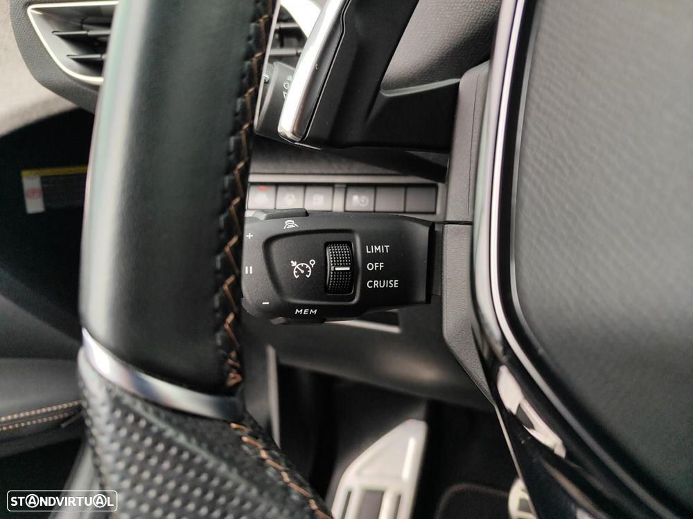 Peugeot 3008 1.6 Hybrid GT e-EAT8 - 12