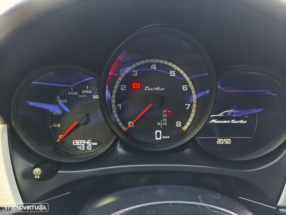 Porsche Macan Turbo - 9