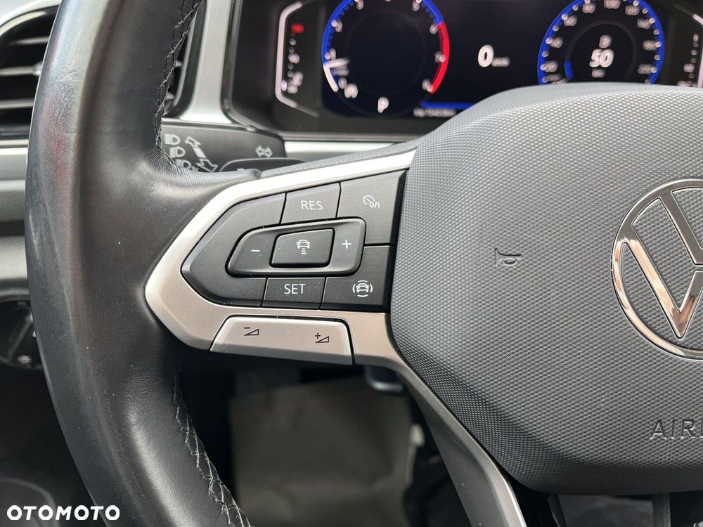 Volkswagen T-Roc - 31