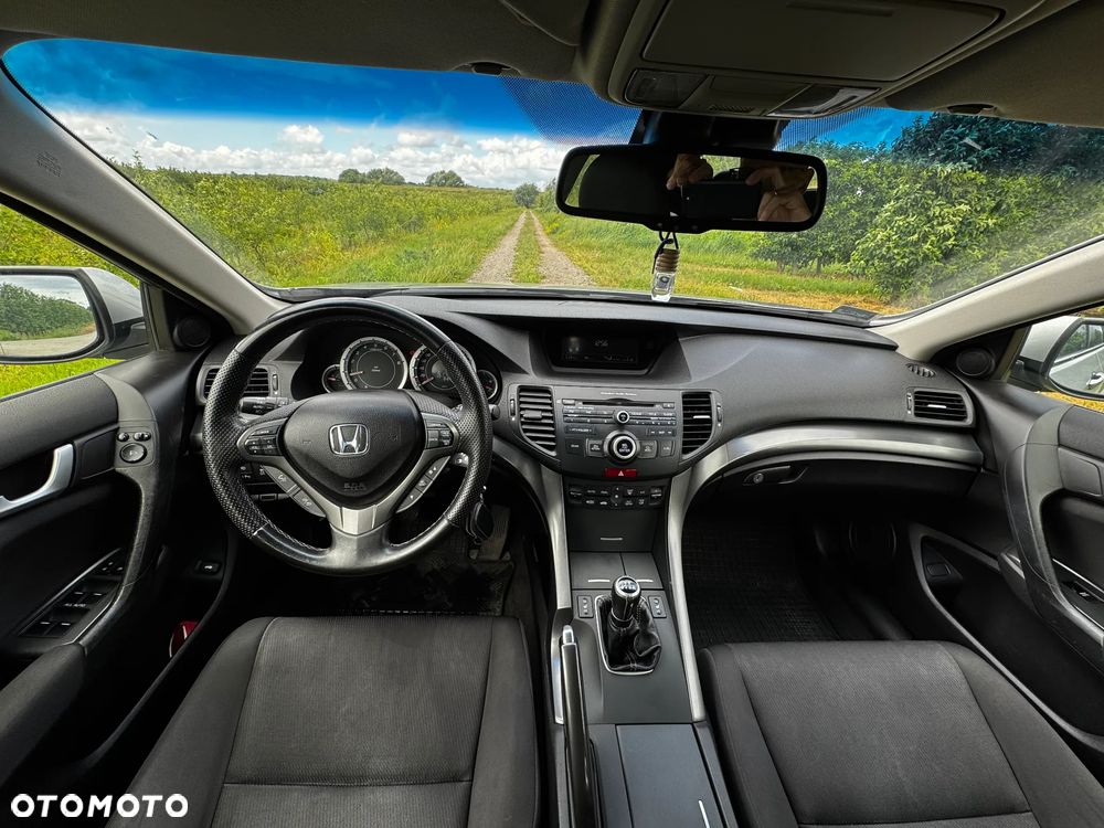 Honda Accord 2.0 Lifestyle - 10