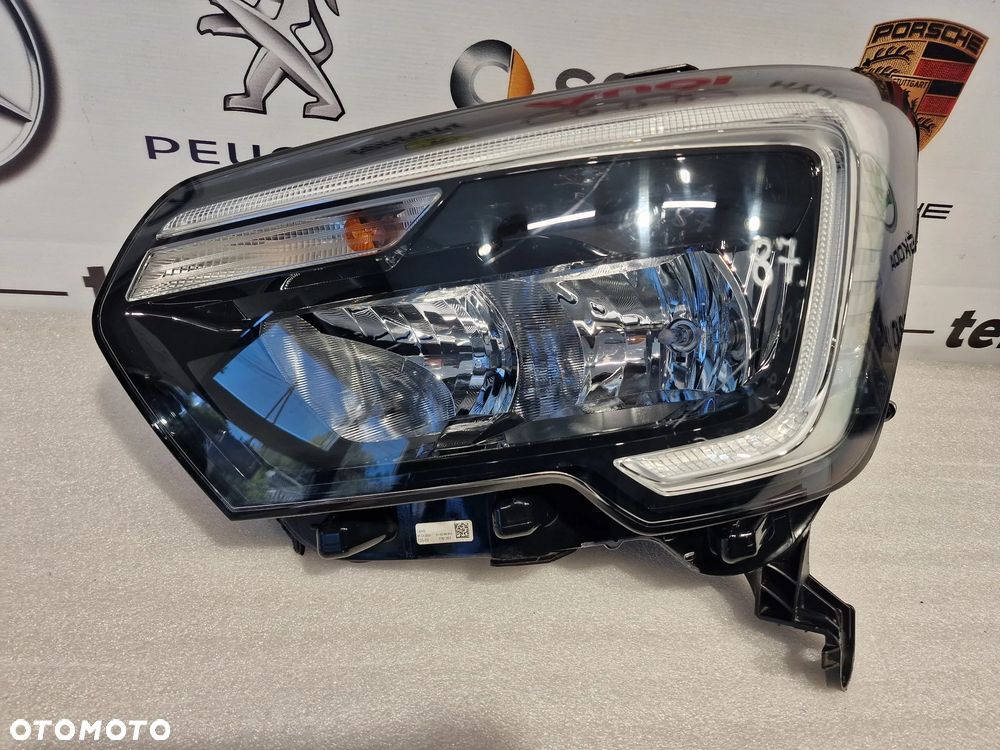 RENAULT MASTER IV LED 18- LEWA LAMPA PRZEDNIA PRZÓD , NR 260607867R , NR AUKCJI LPP87 - 1