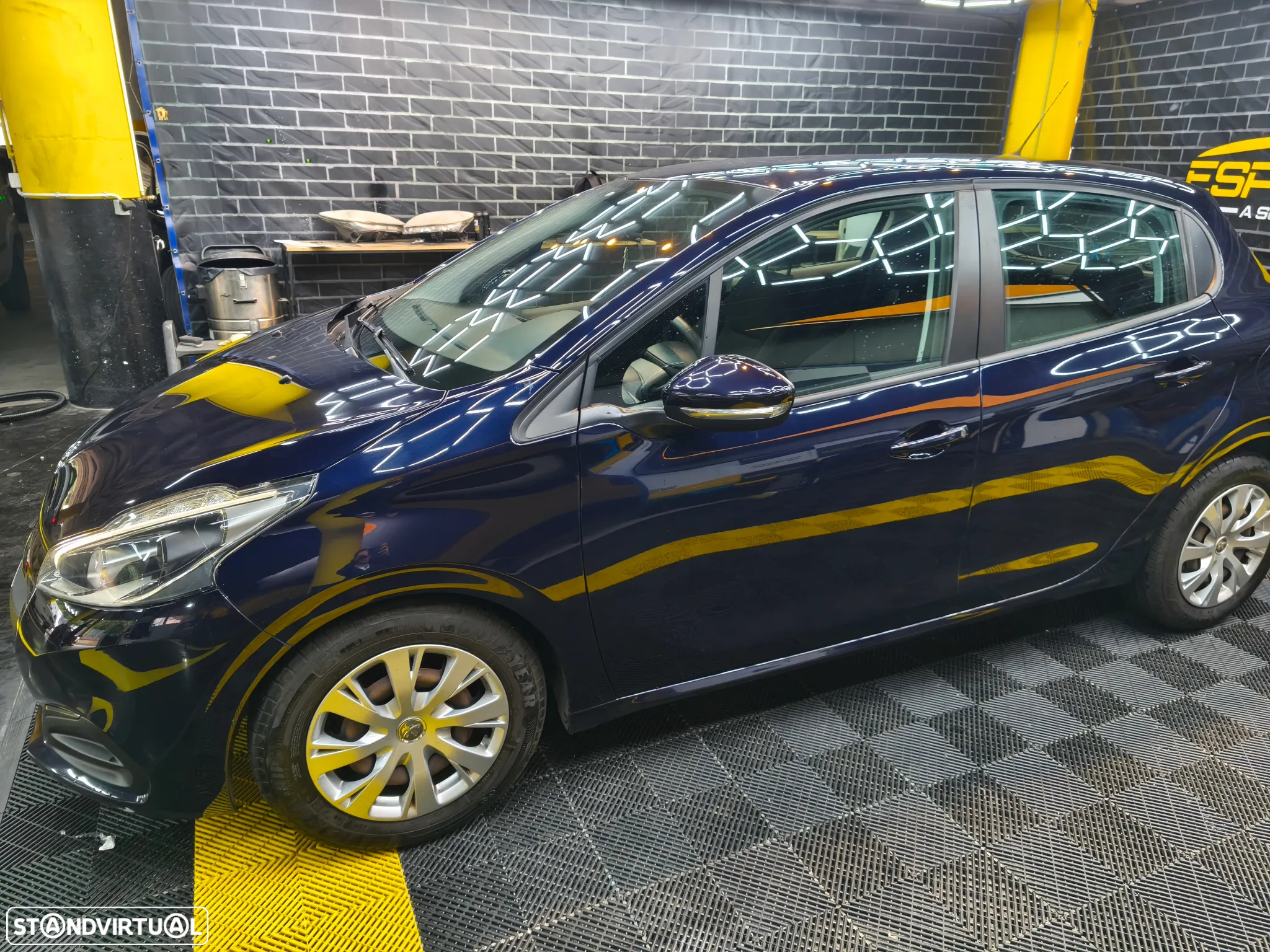 Peugeot 208 1.5 BlueHDi Active Pack - 4