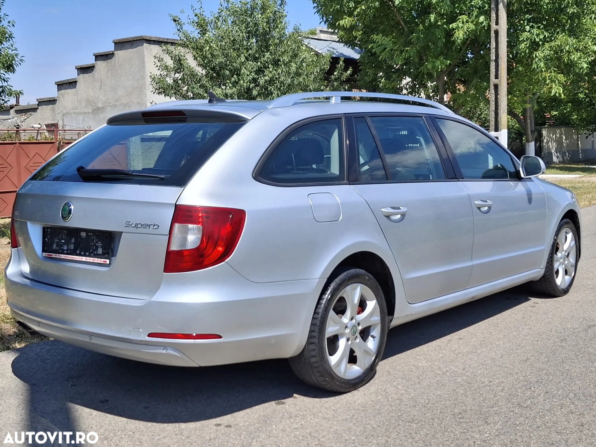 Skoda Superb 2.0 TDI DSG Elegance - 5