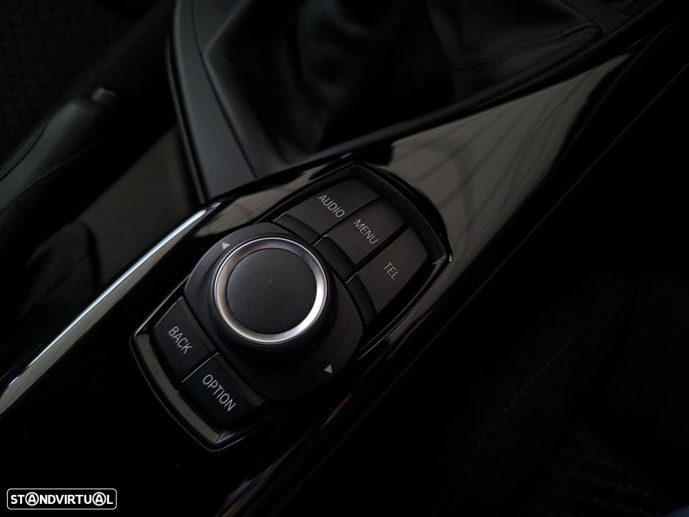 BMW 116 d Pack M - 37