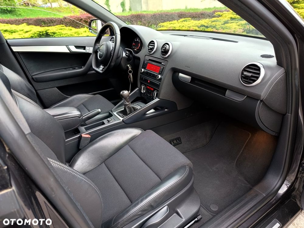 Audi A3 Sportback 2.0 TDI DPF S line Sportpaket - 8
