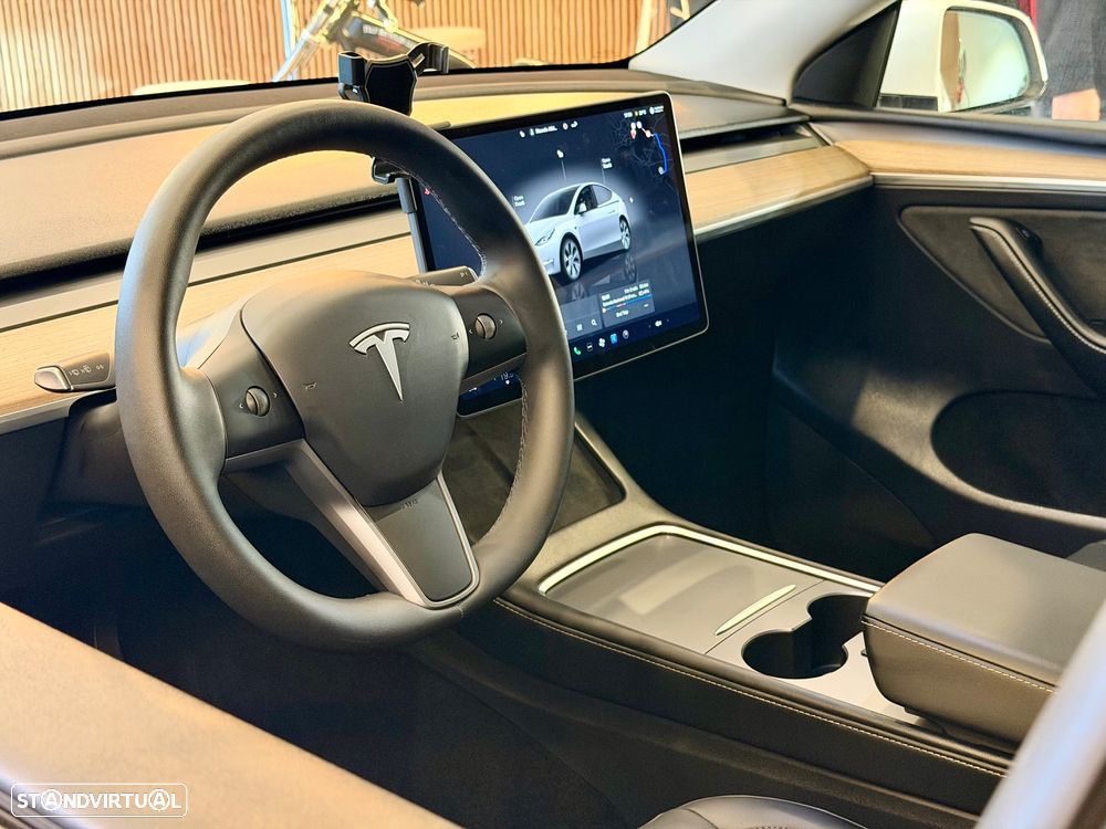 Tesla Model Y Tração Traseira - 42