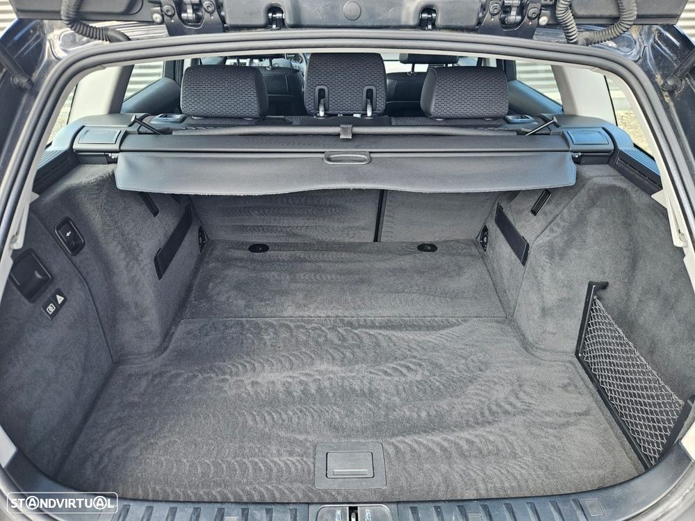 BMW 318 d LifeStyle - 47