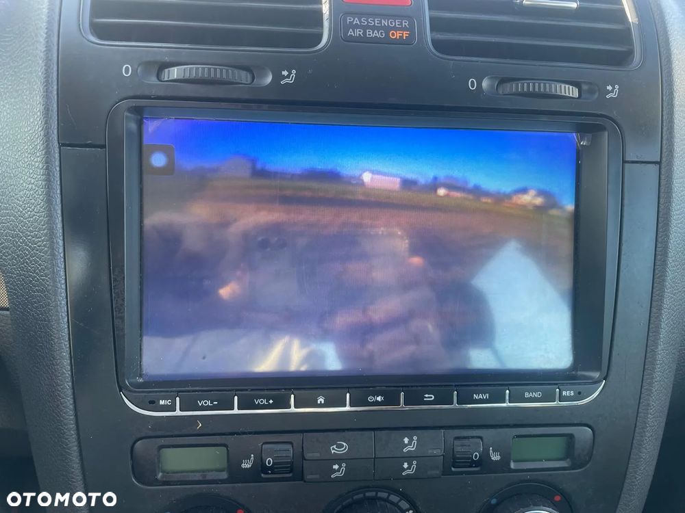 Volkswagen Golf - 17