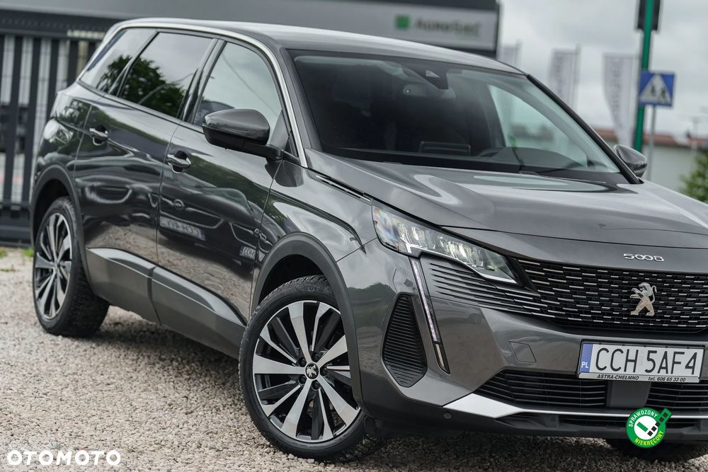 Peugeot 5008 - 8