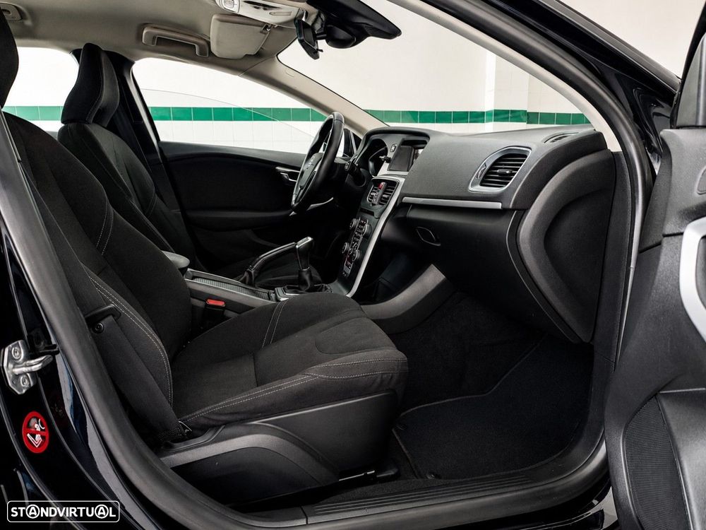 Volvo V40 1.6 D2 Momentum - 11