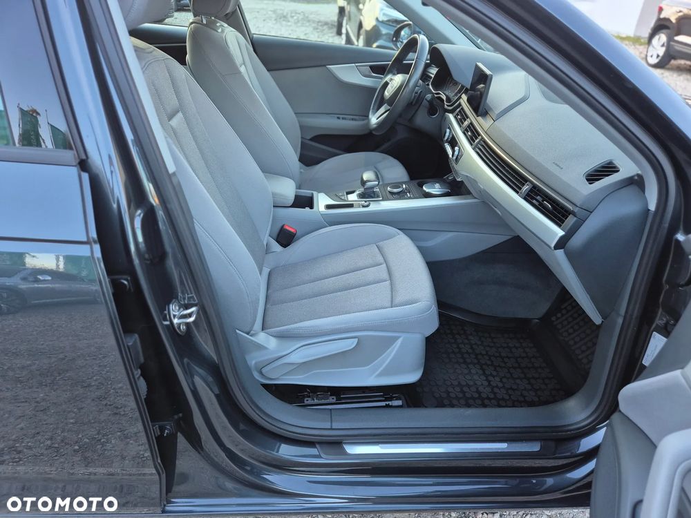 Audi A4 Limousine - 24