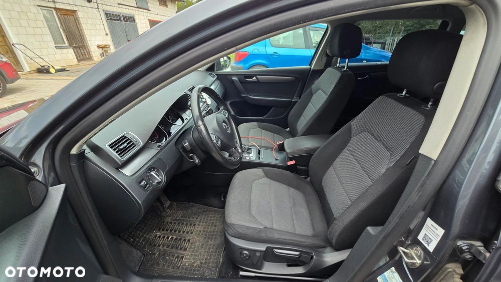 Volkswagen Passat - 18