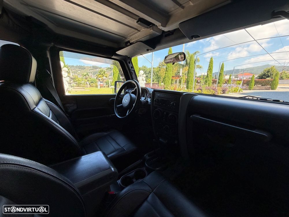 Jeep Wrangler - 24