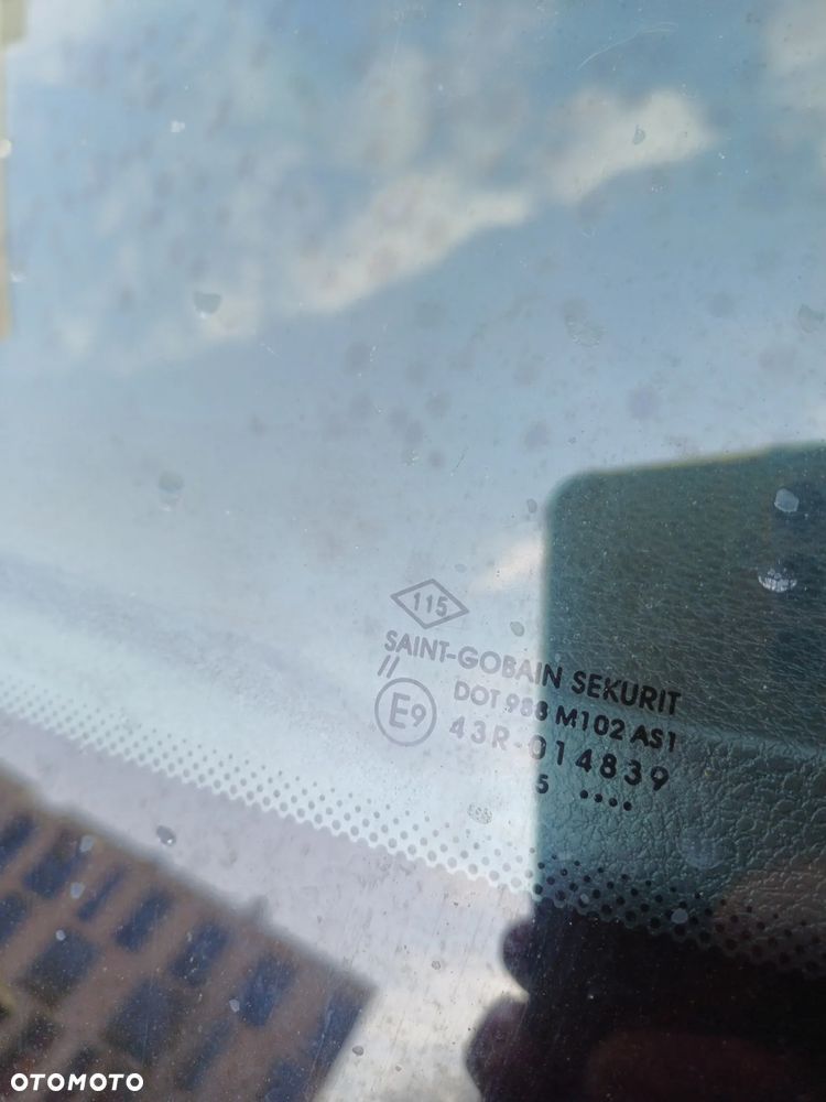 Dacia Lodgy 1.6 SCe Laureate S&S - 31