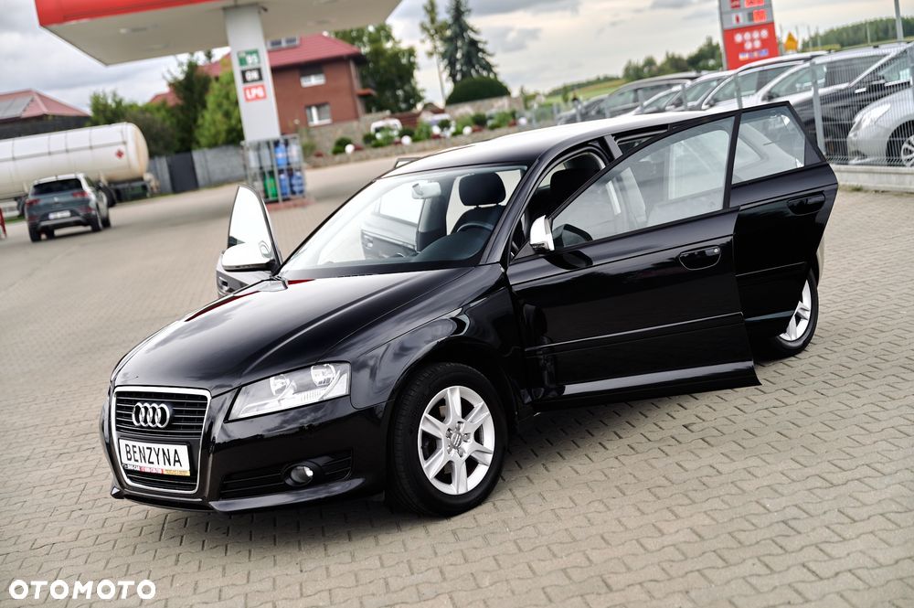 Audi A3 Sportback 1.6 Ambiente - 28