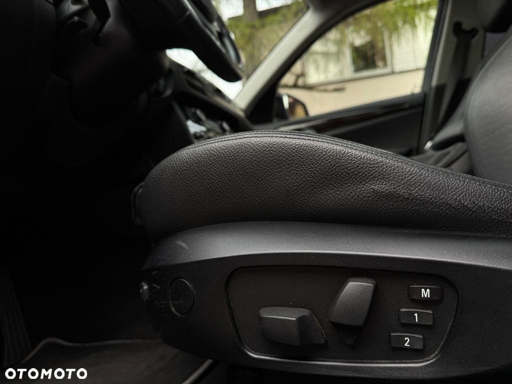 BMW X1 xDrive25d - 15