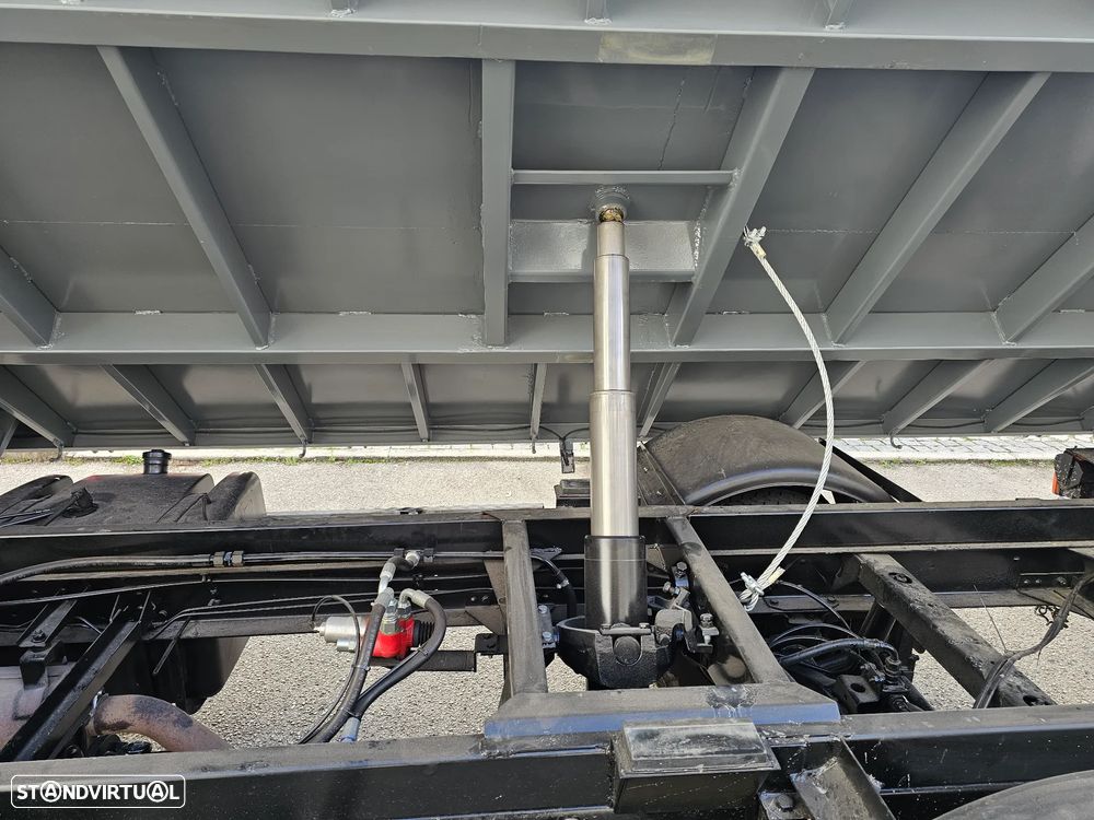 Nissan Atleon / plataforma - 9