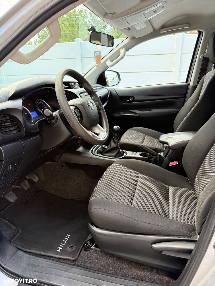 Toyota Hilux 2.4D 150CP 4x4 Double Cab 6MT Comfort - 13