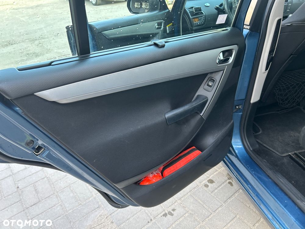 Citroën C4 HDi 110 FAP Exclusive - 22