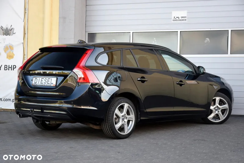 Volvo V60 D3 Summum - 13