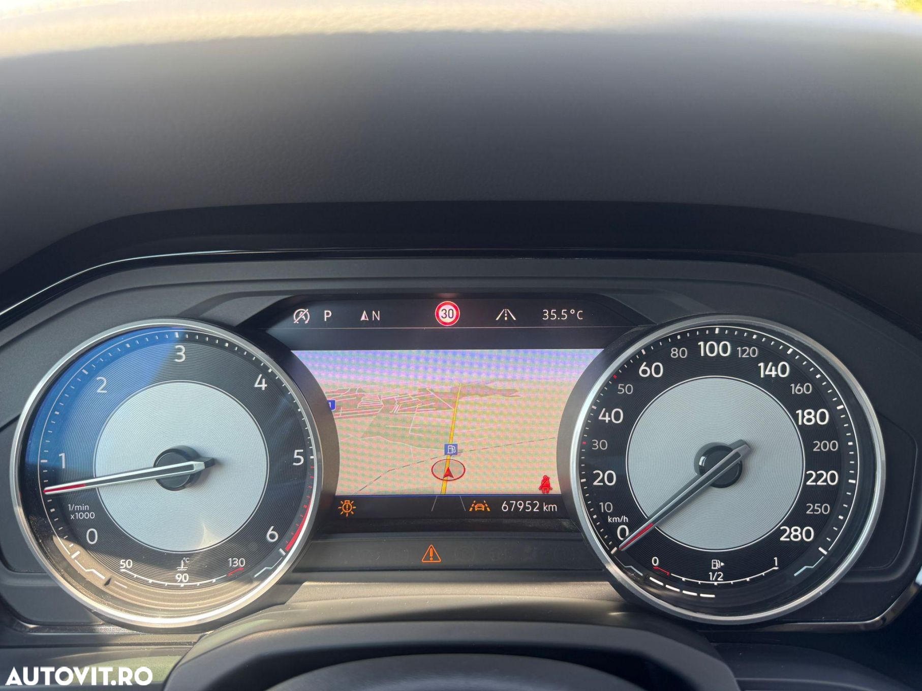 Volkswagen Touareg V6 TDI Elegance - 24
