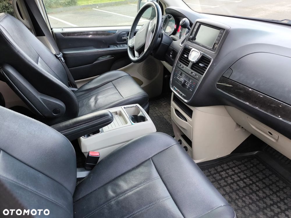 Chrysler Town & Country 3.6 Touring - 5
