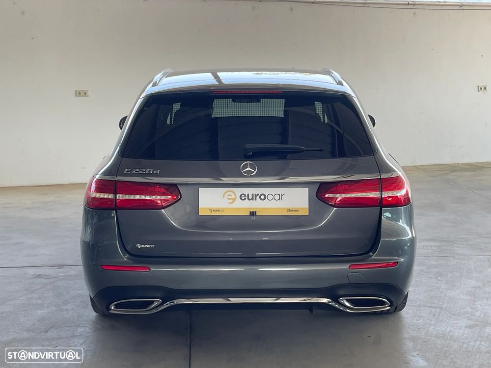 Mercedes-Benz E 220 d 4Matic 9G-TRONIC AMG Line - 4