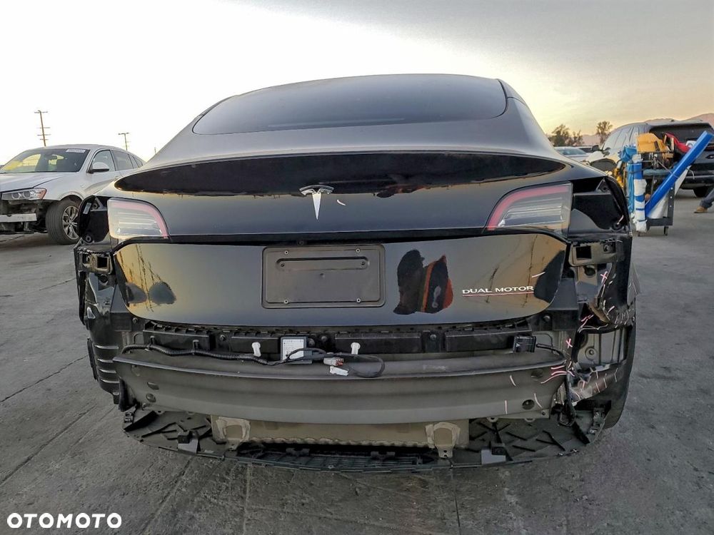Tesla Model 3 Langstreckenbatterie Allradantrieb Dual Motor - 6