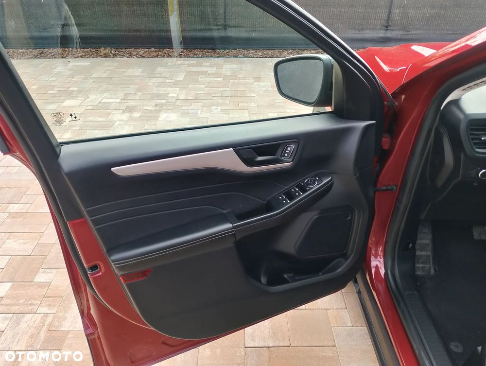 Ford Kuga - 9