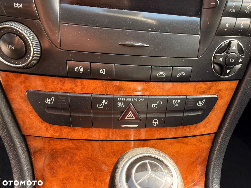 Mercedes-Benz Klasa E 230 7G-TRONIC Elegance - 21