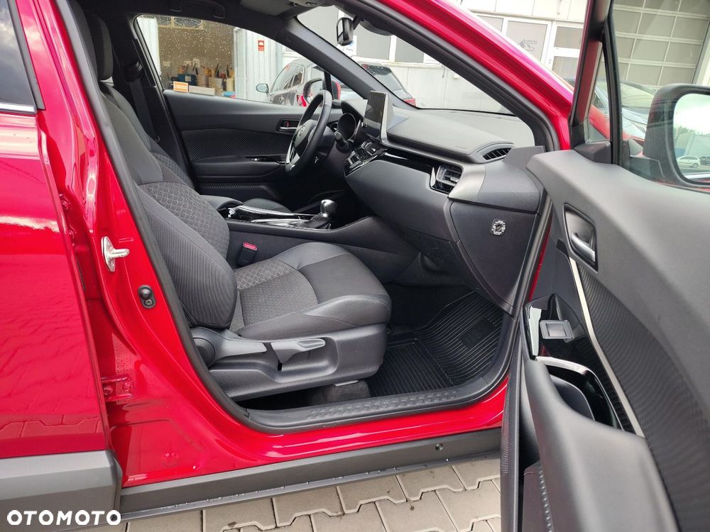 Toyota C-HR - 8