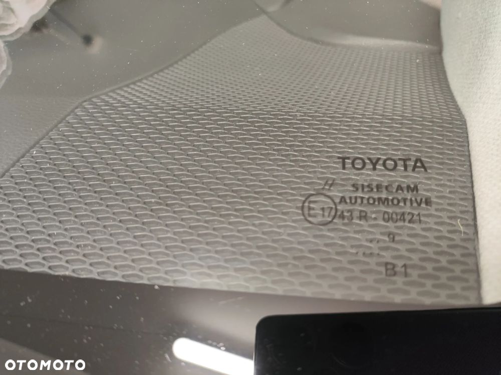 Toyota Corolla 1.6 Comfort - 32