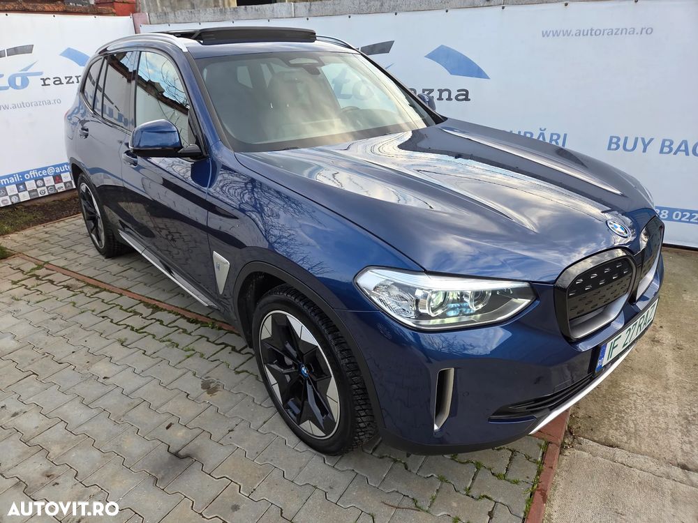 BMW iX3 - 4