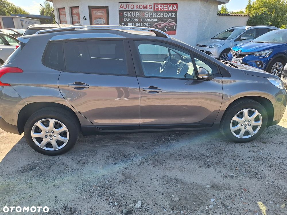 Peugeot 2008 - 8