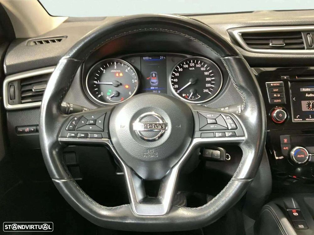 Nissan Qashqai 1.5 dCi N-Connecta J18 - 11