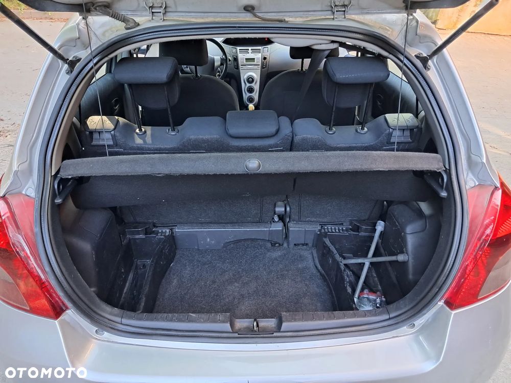 Toyota Yaris 1.4 D-4D Terra A/C - 6
