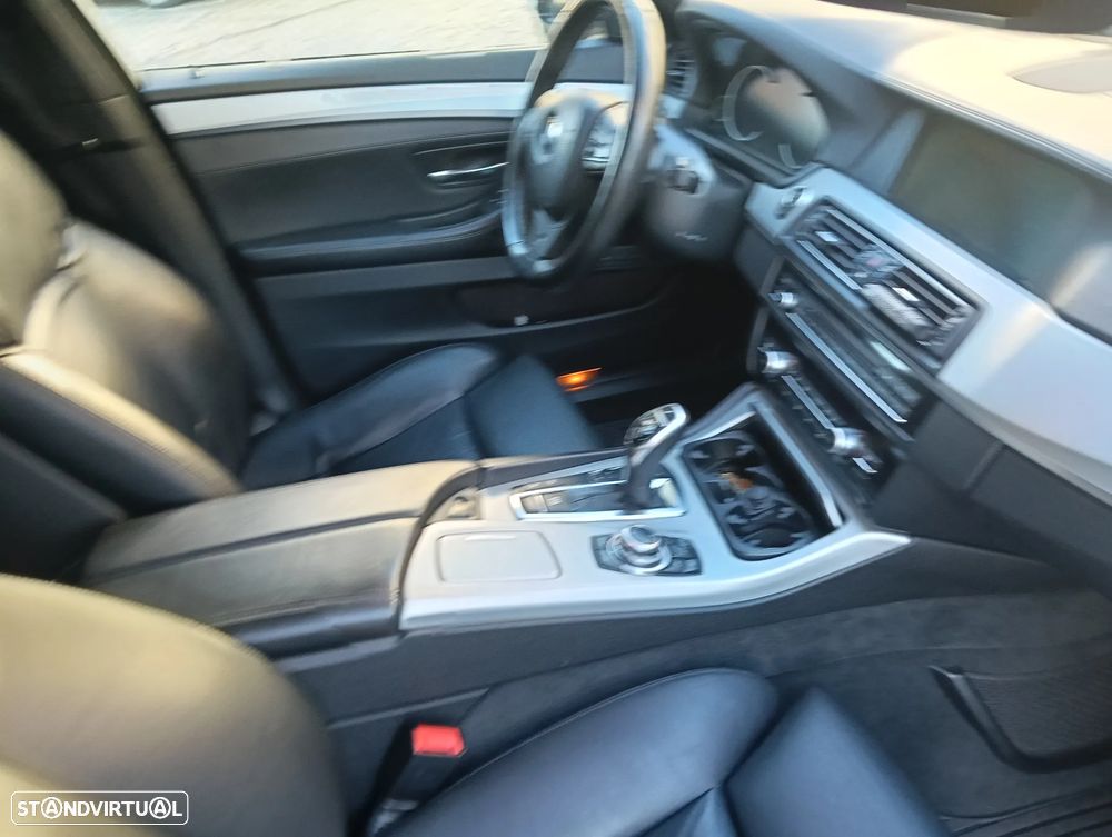 BMW M550d xDrive Auto - 11