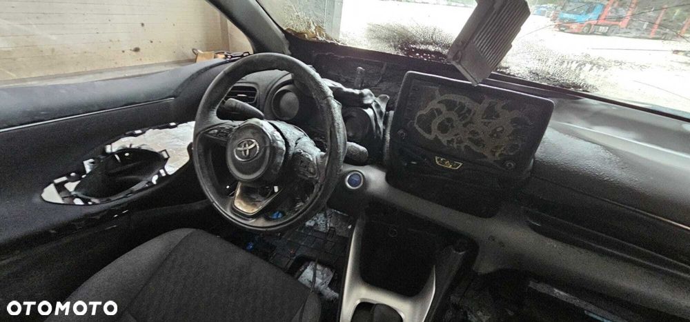Toyota Yaris - 8