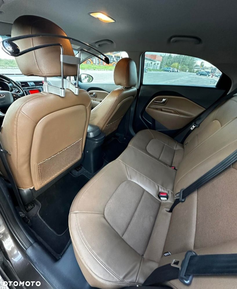 Kia Rio 1.4 crdi M - 4