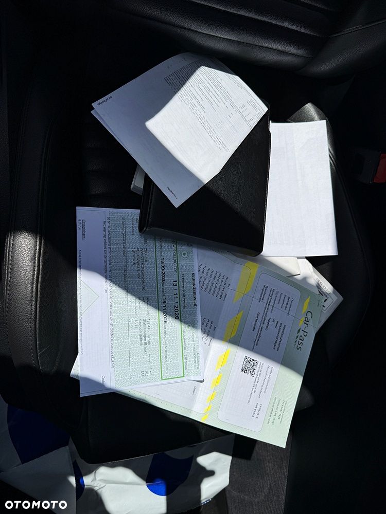 Volkswagen Passat Variant 2.0 TDI (BlueMotion Technology) Highline - 37