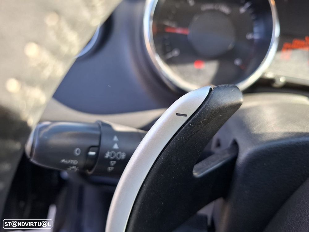 Peugeot 5008 1.6 HDi Tech-Motion CMP6 - 24