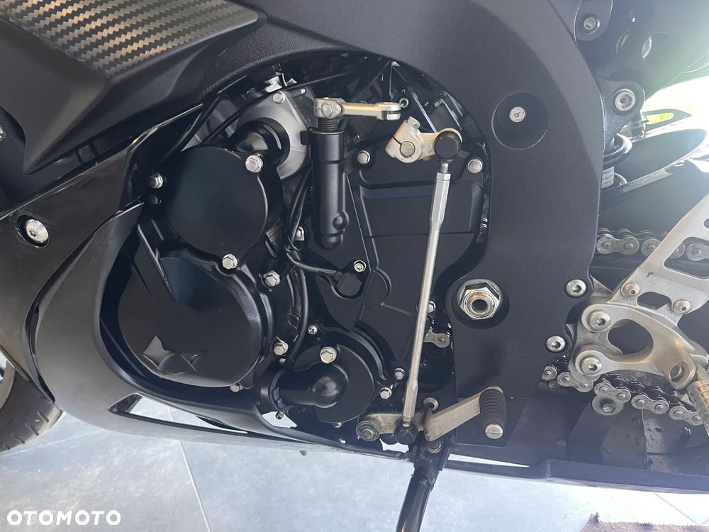 Suzuki GSX-R - 10