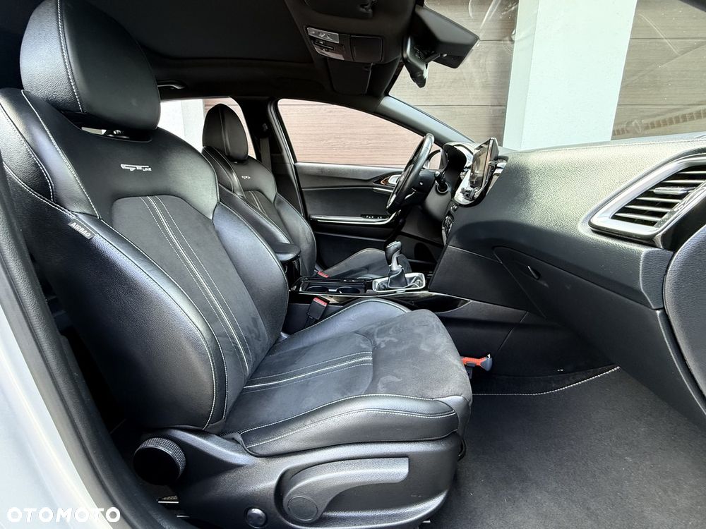 Kia ProCeed 1.5 T-GDI OPF GT LINE - 30