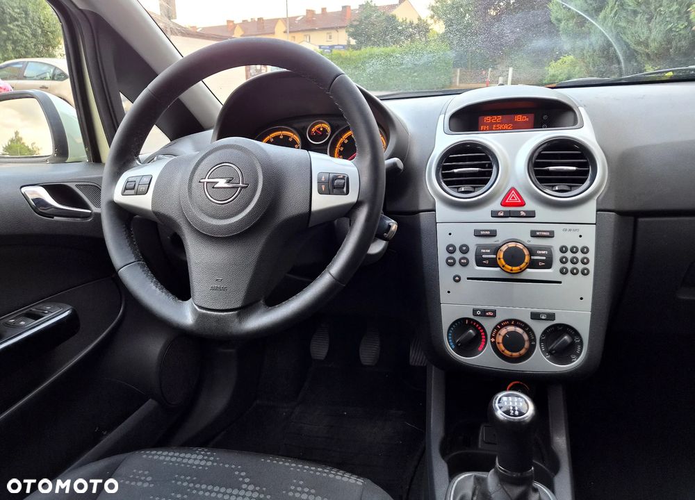 Opel Corsa 1.4 16V Satellite - 7