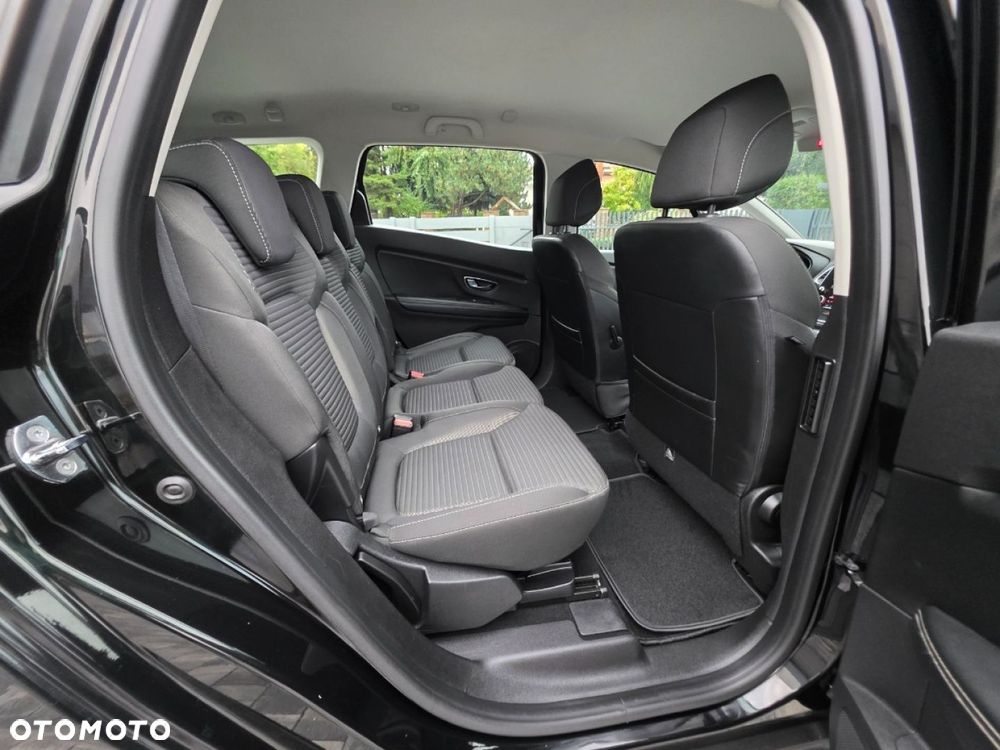 Renault Grand Scenic - 21