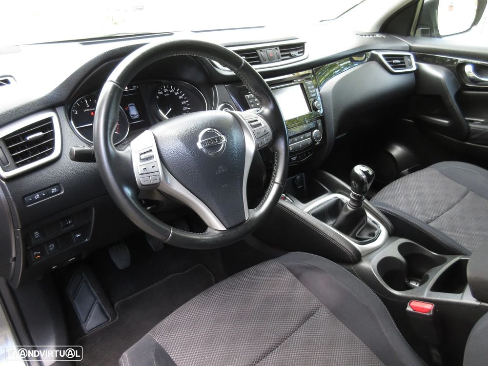 Nissan Qashqai 1.5 dCi N-Connecta 18 - 24