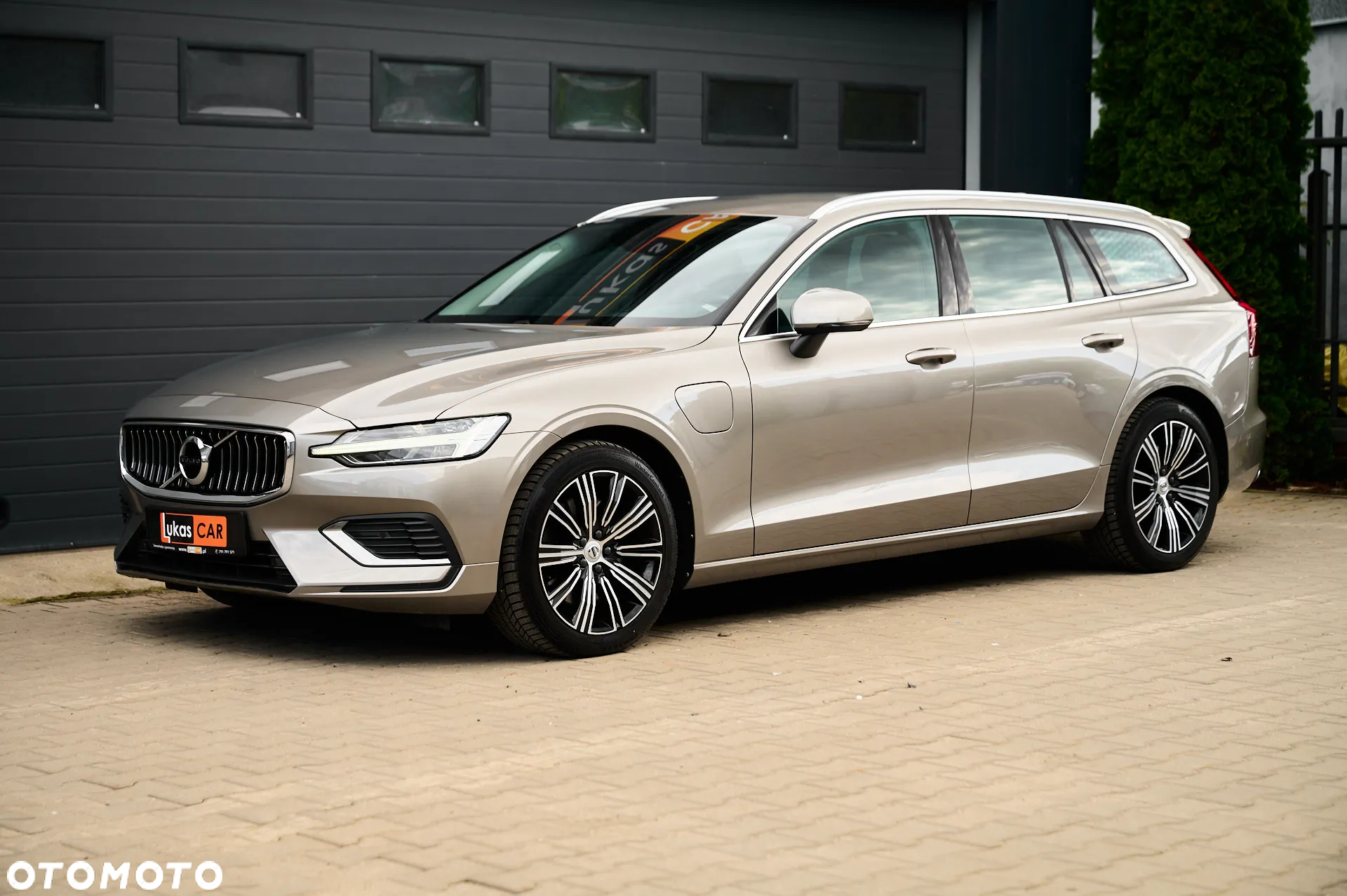 Volvo V60 T6 AWD Plug-In Hybrid Inscription Expression - 7