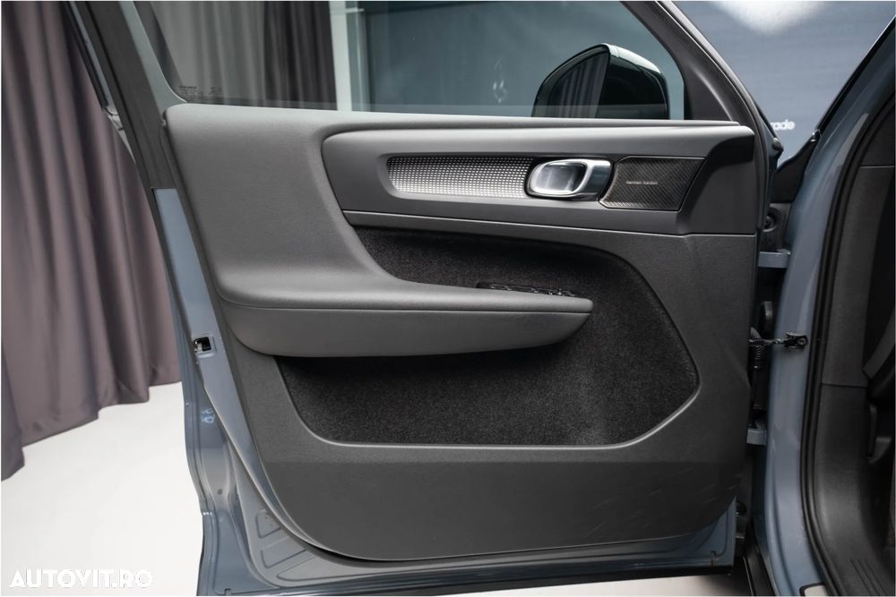 Volvo XC 40 B4 B AWD Geartronic RDesign - 31