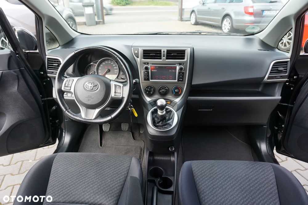 Toyota Verso S 1.33 VVT-i - 30